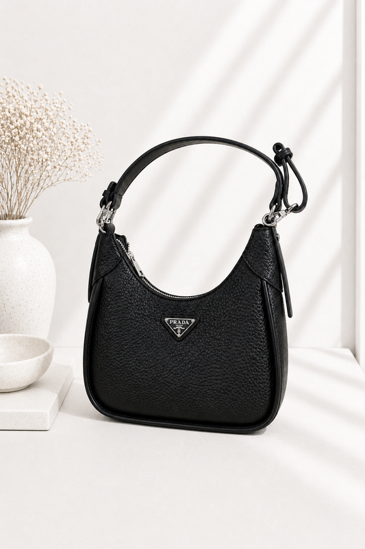 Mala Hobo Preta Compacta com Fecho de Correr - Bold Shoes