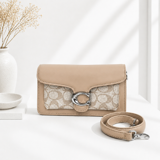 Mala Crossbody Bege com Padrão Monograma e Correia a Tiracolo - Bold Shoes